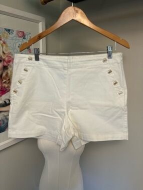 J. McLaughlin White High-Rise Button-Accent Shorts